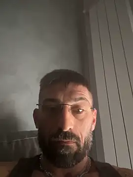 Snapshot of GmGit chatting on October 2025 06:58:02 AM GmGit online show from October 2025 06:58:02 AM