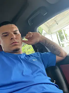 Snapshot of YadielPublic chatting on September 2025 05:35:01 PM YadielPublic online show from September 2025 05:35:01 PM