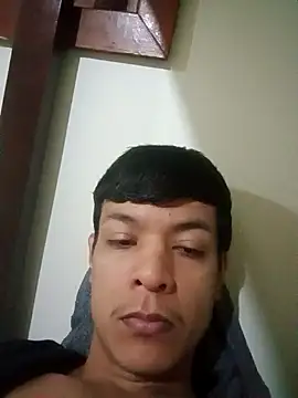 Snapshot of WillRodriguesf10 chatting on November 2025 01:33:01 PM WillRodriguesf10 online show from November 2025 01:33:01 PM