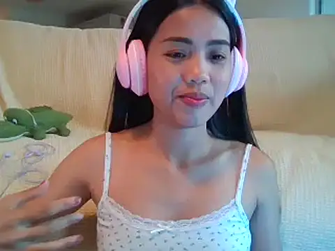 AnnewithanE online show from September 2025 05:18:02 AM