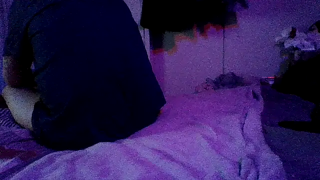 Snapshot of B3toBaby chatting on May 2026 07:14:02 AM B3toBaby online show from May 2026 07:14:02 AM