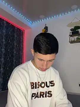 Alejandro BigCock22 online show from September 2025 03:30:01 AM