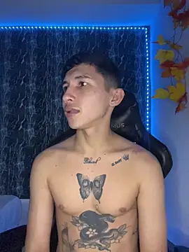 Alejandro BigCock22 online show from November 2025 04:43:02 AM