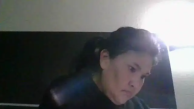 Snapshot of alaskanrose chatting on October 2025 10:55:01 PM alaskanrose online show from October 2025 10:55:01 PM