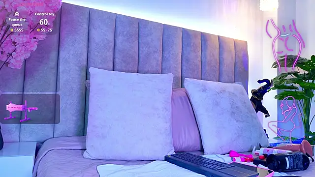 GabbieMonson online show from October 2025 04:15:02 PM