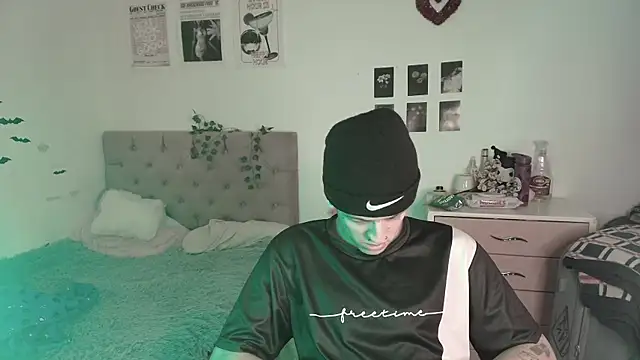 Snapshot of 2cyboy_ chatting on September 2025 07:57:01 PM 2cyboy online show from September 2025 07:57:01 PM