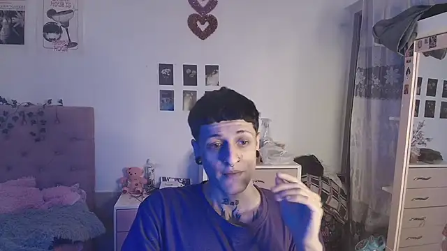 Snapshot of 2cyboy_ chatting on September 2025 08:33:01 PM 2cyboy online show from September 2025 08:33:01 PM