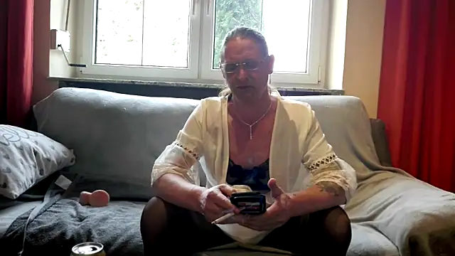 Cleohot1977 online show from February 2026 01:29:02 PM