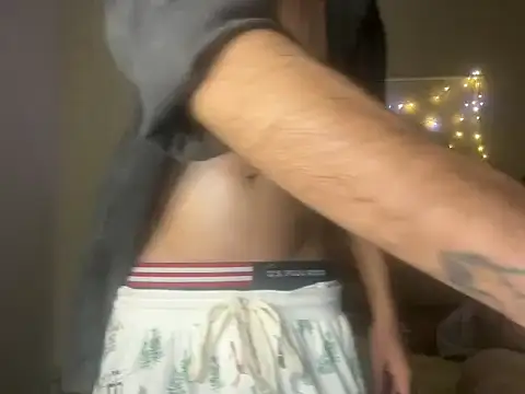 LustyDuoSecrets online show from April 2026 07:15:02 PM