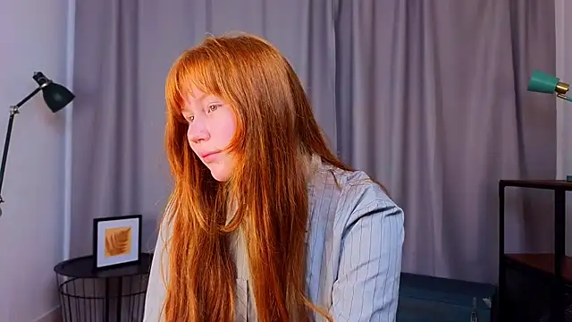 Snapshot of LourieGiron chatting on September 2025 03:01:02 PM LourieGiron online show from September 2025 03:01:02 PM