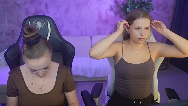 Snapshot of Ella_054 chatting on September 2025 10:36:01 AM Ella 054 online show from September 2025 10:36:01 AM