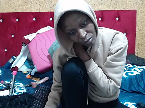 Snapshot of SexyBootie chatting on July 2026 05:02:02 AM SexyBootie online show from July 2026 05:02:02 AM