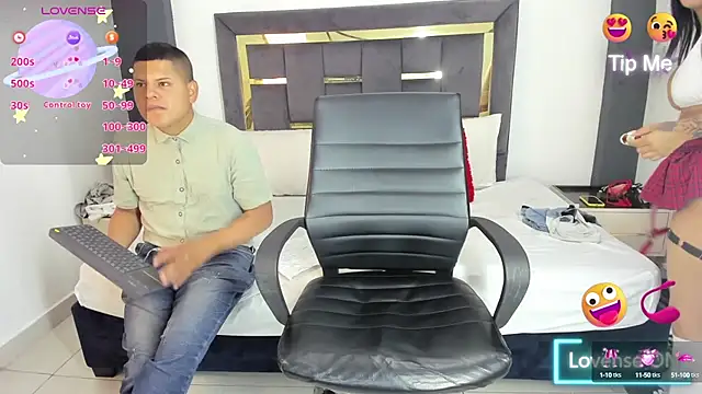 Snapshot of luna-and-dante chatting on September 2025 01:45:01 PM luna-and-dante online show from September 2025 01:45:01 PM