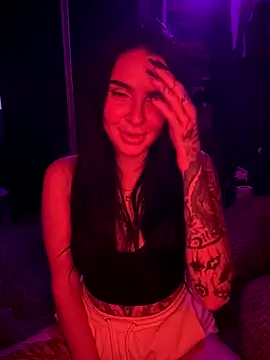 Snapshot of sweetyasmiin chatting on September 2025 11:48:01 PM sweetyasmiin online show from September 2025 11:48:01 PM