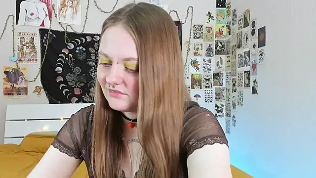 WonderConnie1 online show from October 2025 01:07:02 PM