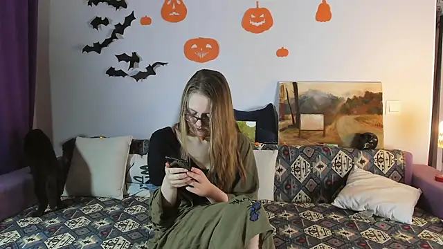 WonderConnie1 online show from October 2025 09:28:02 PM