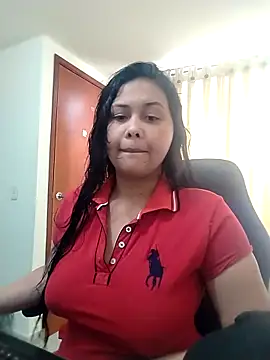 Snapshot of Alessandraa- chatting on May 2026 03:07:01 PM Alessandraa- online show from May 2026 03:07:01 PM