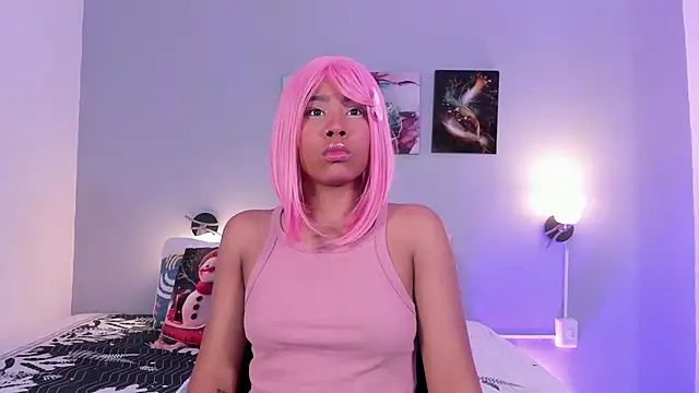 Snapshot of SophieW1 chatting on November 2025 12:26:01 PM SophieW1 online show from November 2025 12:26:01 PM