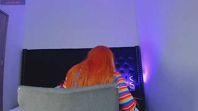 ScarletMoon1  online show from October 2025 07:59:01 PM