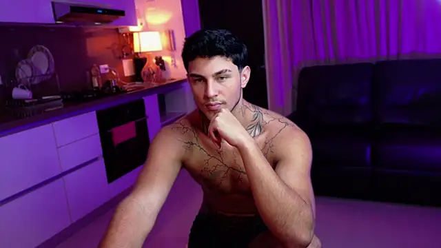 LeoCavalli  online show from October 2025 04:38:02 PM