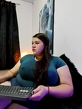 SafiroFer online show from December 2025 09:12:02 PM