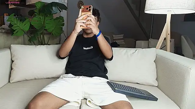 Snapshot of CHR58_ chatting on February 2026 11:45:01 PM CHR58 online show from February 2026 11:45:01 PM