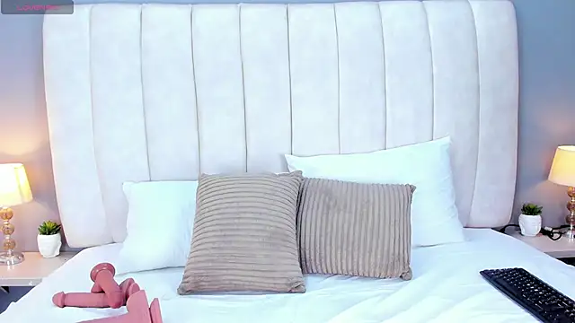 ScarletStarr online show from December 2025 04:07:01 AM