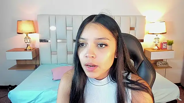 iamCharlotte19 online show from July 2026 07:40:02 PM