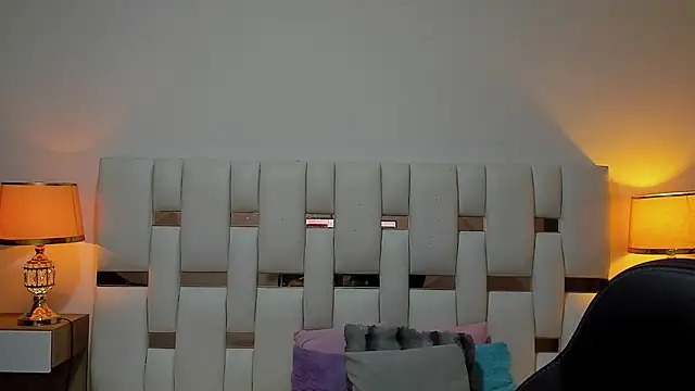 iamCharlotte19 online show from July 2026 08:00:02 PM