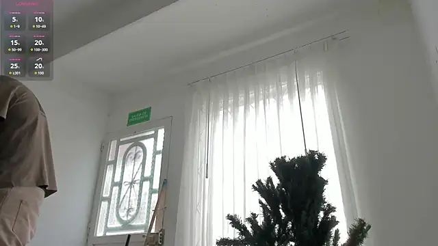 ElianCrow online show from December 2025 07:31:01 PM