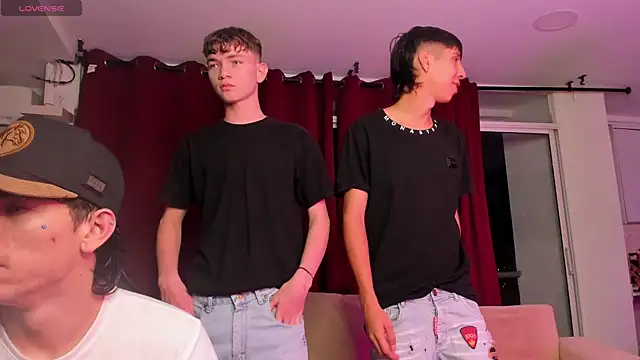 Handsomeboyss19 online show from October 2025 11:11:02 PM