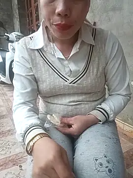 Phuong xxx online show from March 2026 12:01:01 AM