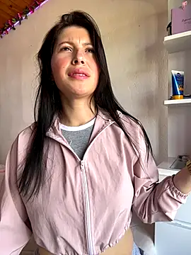 Snapshot of Mia_salinass chatting on November 2025 07:01:02 PM Mia salinass online show from November 2025 07:01:02 PM