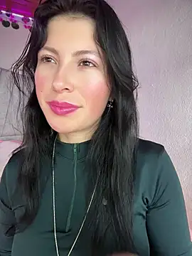 Snapshot of Mia_salinass chatting on April 2026 05:52:01 PM Mia salinass online show from April 2026 05:52:01 PM