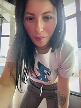 Snapshot of Mia_salinass chatting on May 2026 05:53:02 PM Mia salinass online show from May 2026 05:53:02 PM