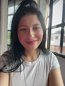 Snapshot of Mia_salinass chatting on May 2026 07:00:01 PM Mia salinass online show from May 2026 07:00:01 PM