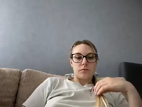 Snapshot of NikexPretty chatting on May 2026 10:20:02 AM NikexPretty online show from May 2026 10:20:02 AM