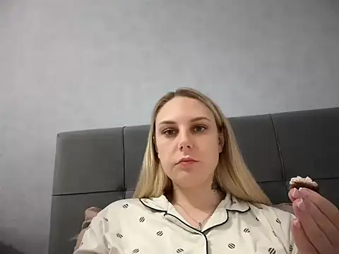 Snapshot of NikexPretty chatting on May 2026 09:34:01 PM NikexPretty online show from May 2026 09:34:01 PM