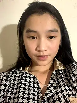 -Lie-06 online show from October 2025 12:50:01 PM