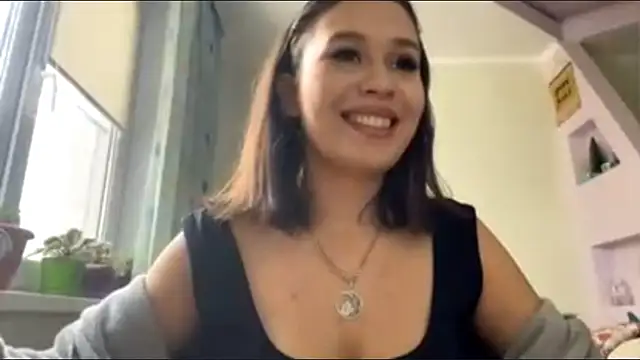 Snapshot of sarahstoke chatting on September 2025 08:03:01 AM sarahstoke online show from September 2025 08:03:01 AM