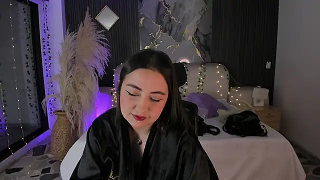 SarahCastro1  online show from February 2026 04:19:02 AM