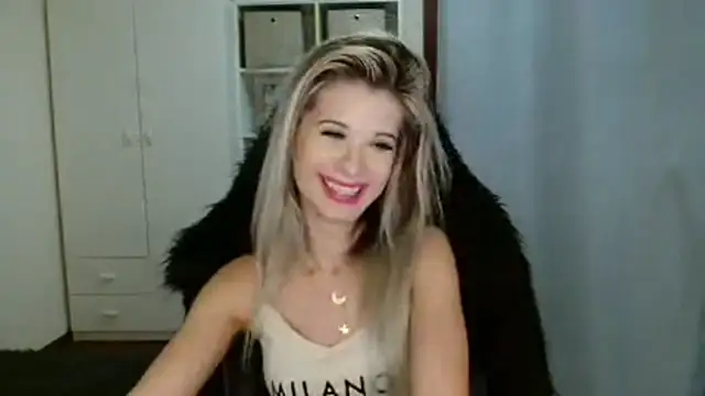 KristineGlow online show from November 2025 07:14:02 PM