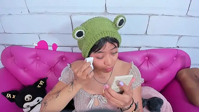 SafiroAgataaa online show from November 2025 02:45:02 AM