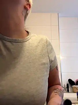 Rozendefotz online show from October 2025 06:02:02 AM