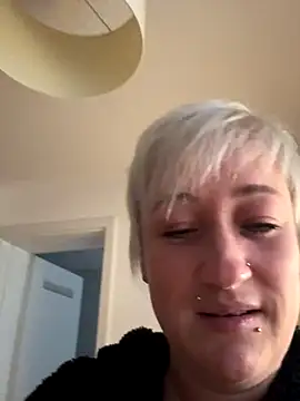 Rozendefotz online show from November 2025 07:32:01 AM