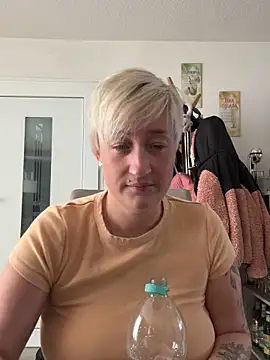 Rozendefotz online show from February 2026 08:21:02 AM