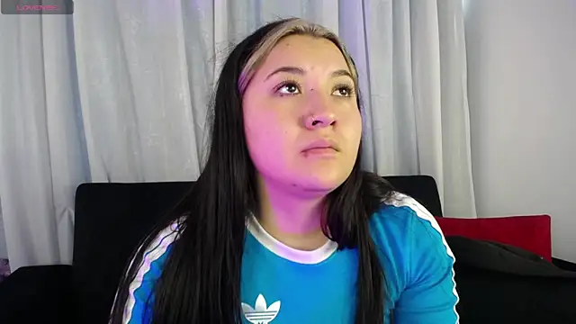 Snapshot of Annie_A_ chatting on October 2025 09:12:02 PM Annie A online show from October 2025 09:12:02 PM