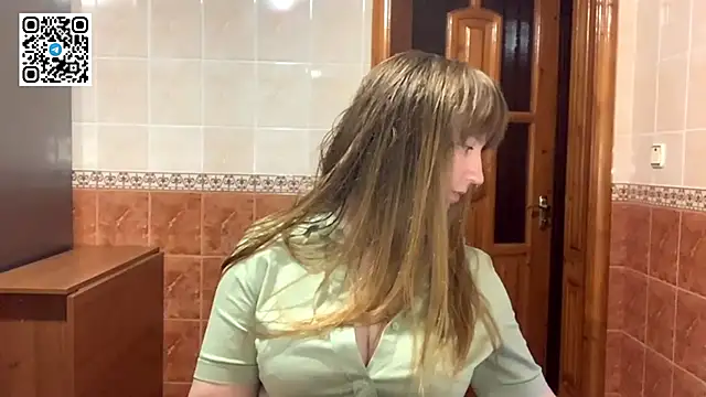 MaroonMoon  online show from November 2025 08:35:02 PM