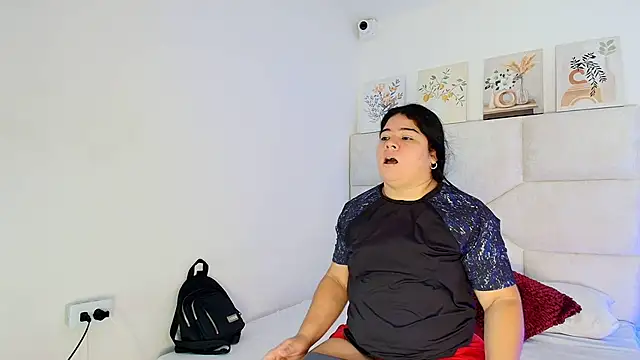 elizawiliamst online show from May 2026 12:22:02 PM