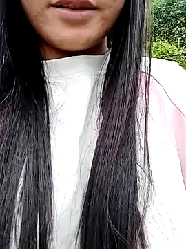 Snapshot of V-vivu-V chatting on September 2025 12:03:01 AM V-vivu-V online show from September 2025 12:03:01 AM